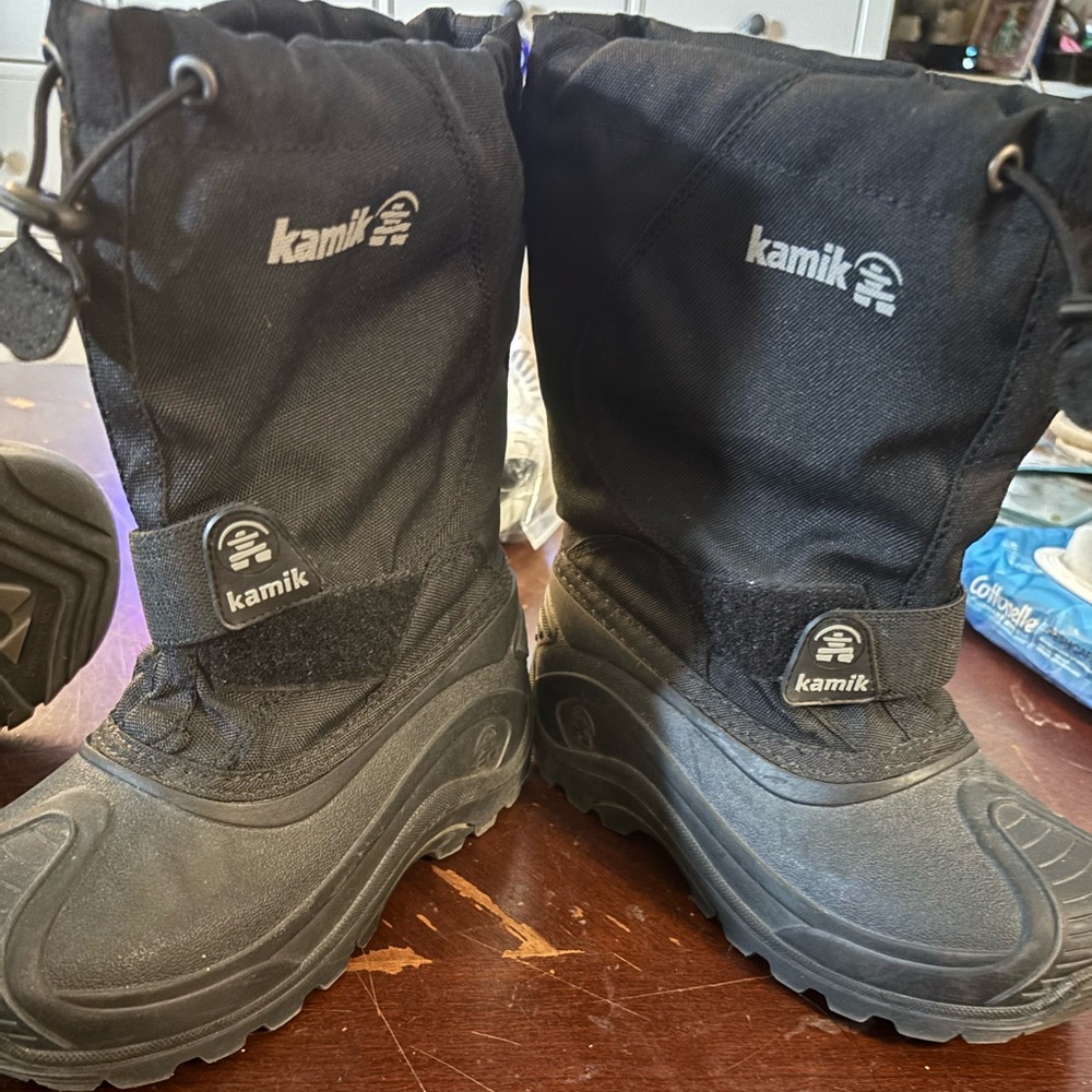 Kamik Black Insulated Snow Boots